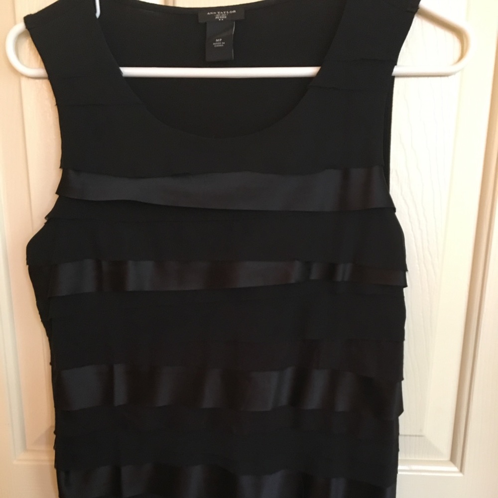 Ann Taylor sleeveless top